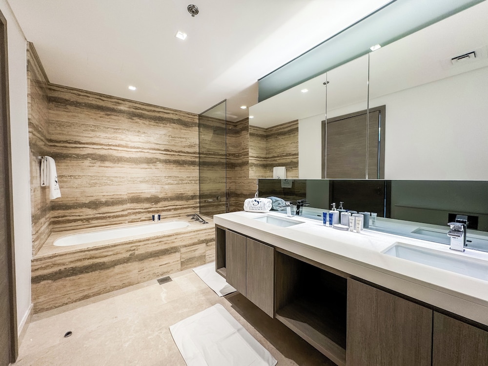 High Floor Burj Khalifa View Apartment