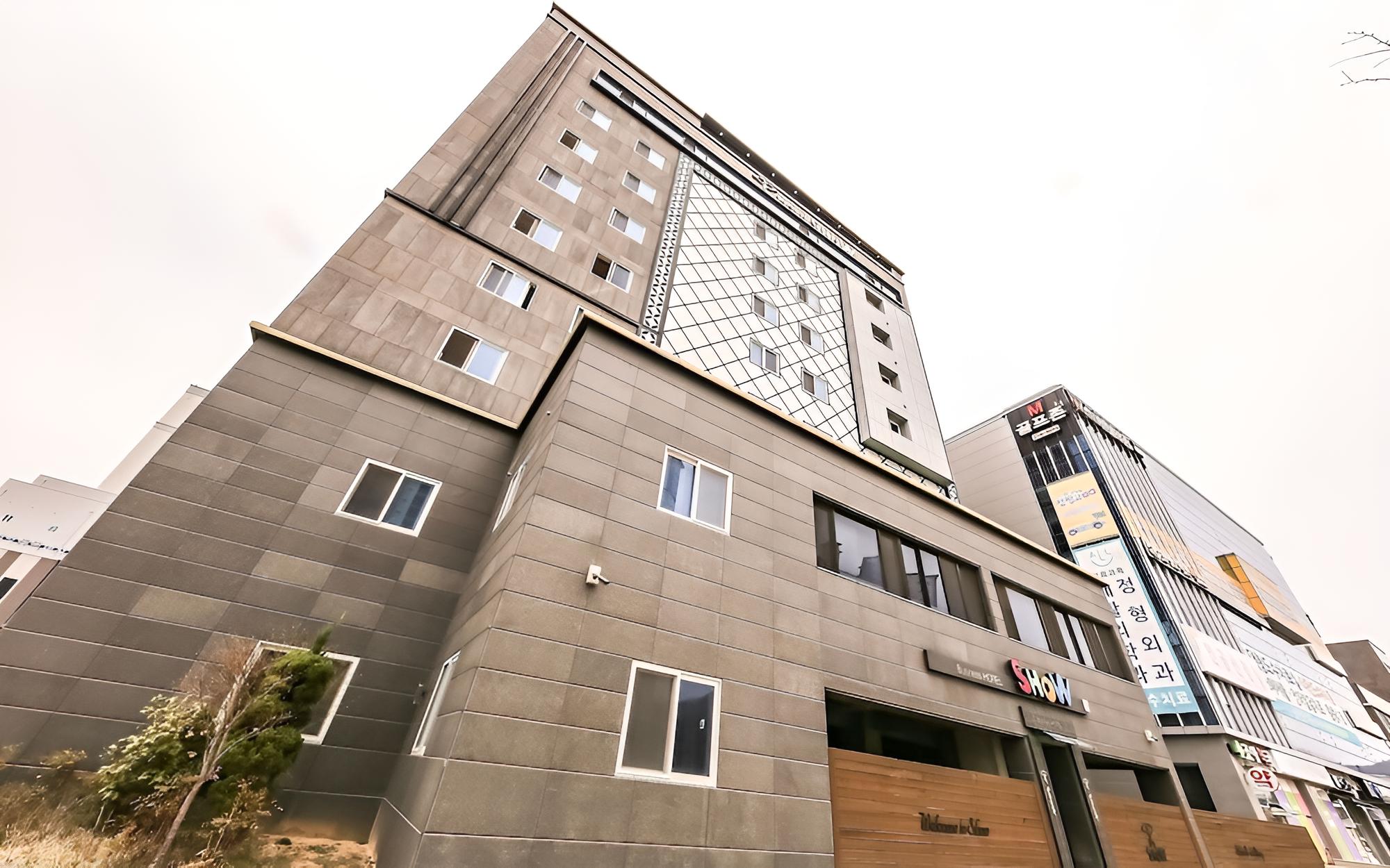 Cheongju Show Hotel view 5