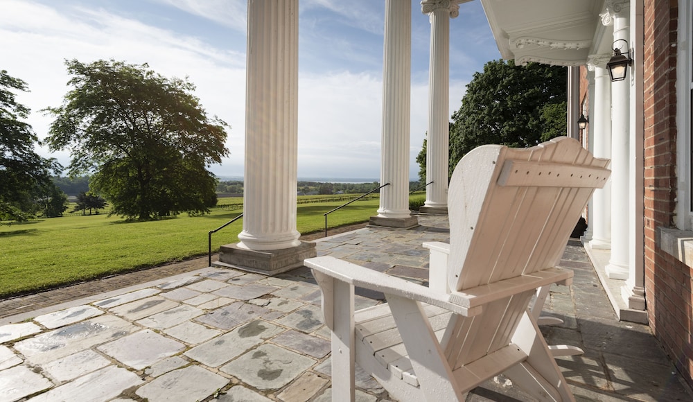 White Springs Manor a Belhurst Property