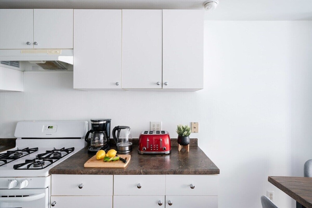 1435 UES Apartment