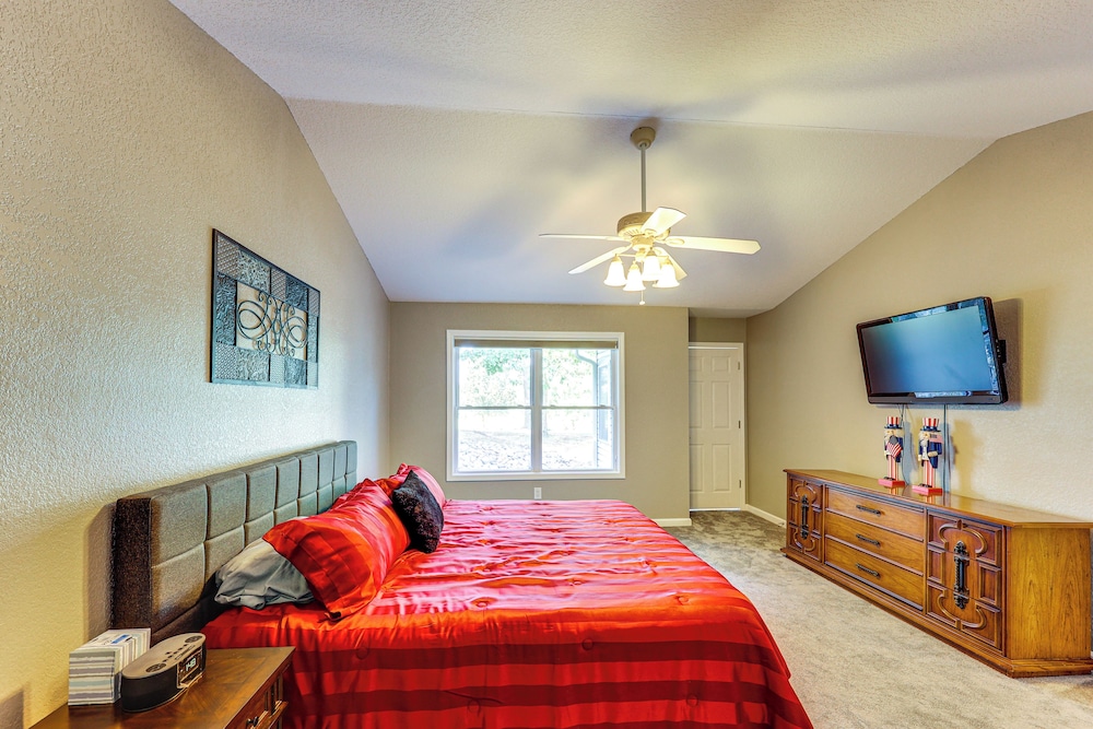 Golf, Fish & Hike: Hot Springs Village Home!