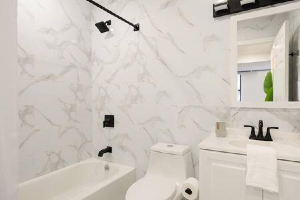 New Modern Studio UES W D