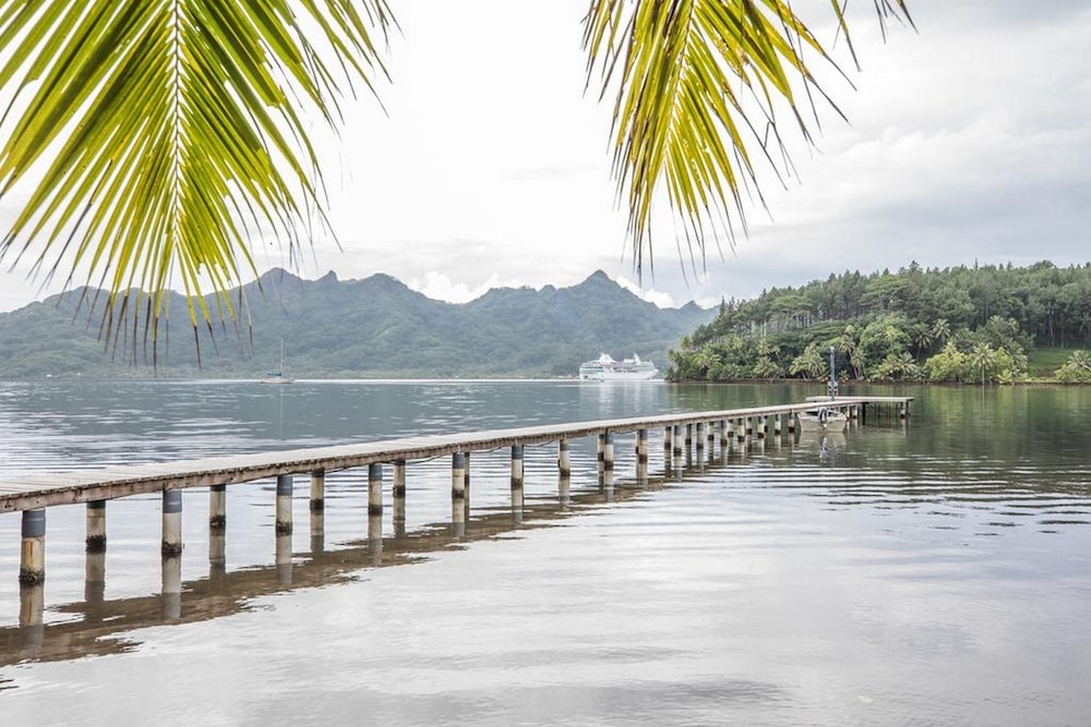 Huahine - Maroe Villa One
