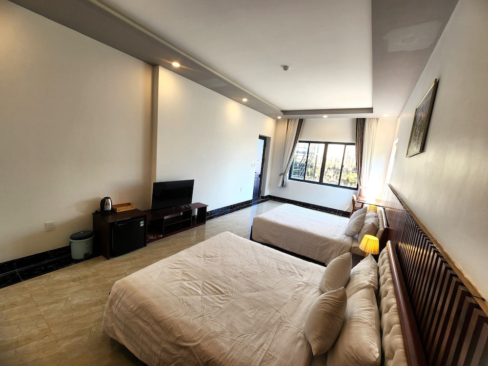 Sunny Shore Resort