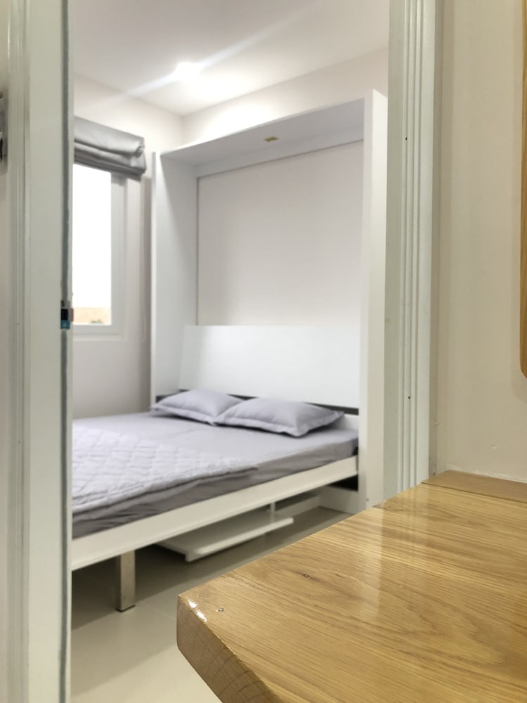 New Hampton Hospitality - Cornelia Hotel & Apartment