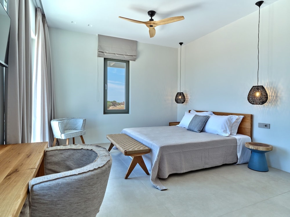 Luxury Villa Serenely