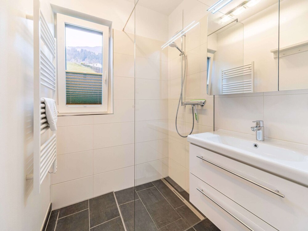 Large Apartment in Sankt Georgen With Balcony