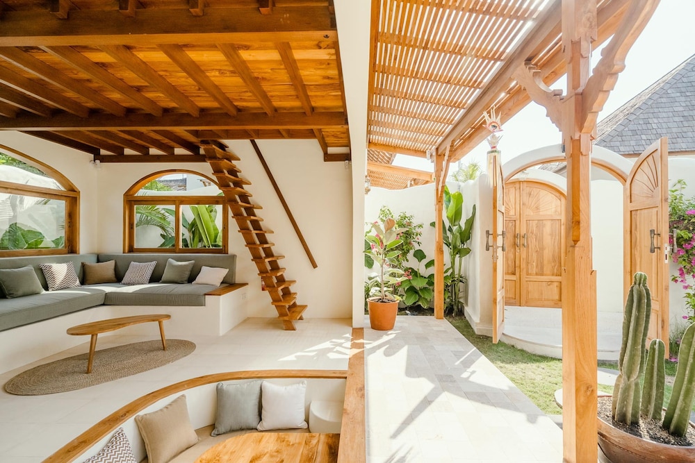 Villa Canggutopia 4 by Alfred in Bali - Relaxing 1BR Private Pool Villa 5min to Echo Beach