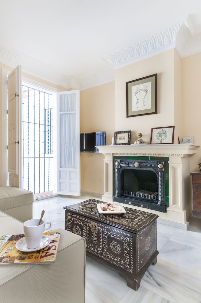 Confortable Apartment With 2 Bedrooms in Excellent Location. San Isidoro view 3