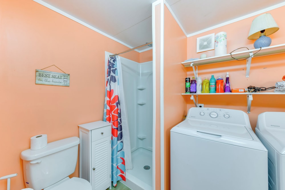 Sarasota Home w/ Full Resort Amenity Access!