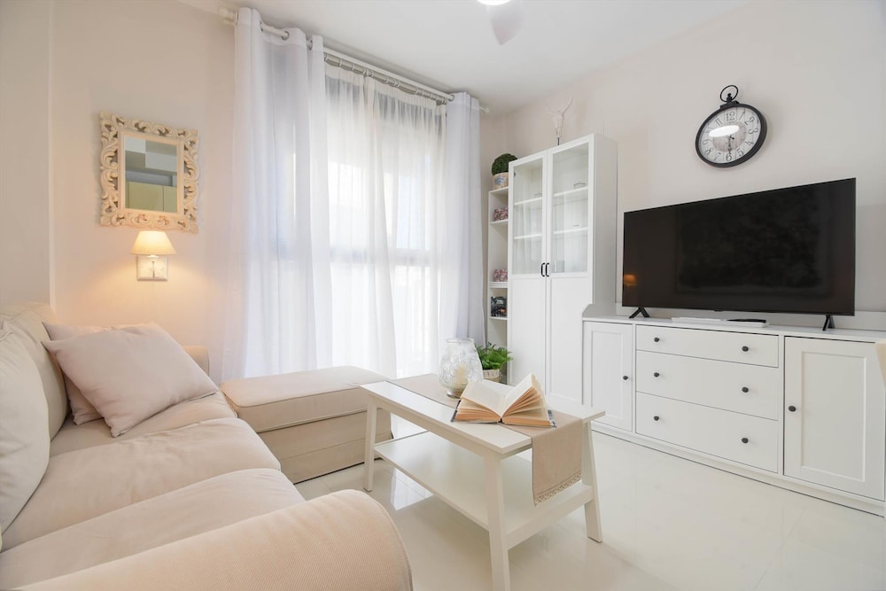 Hotel Town Apartment in Denia - Image 1