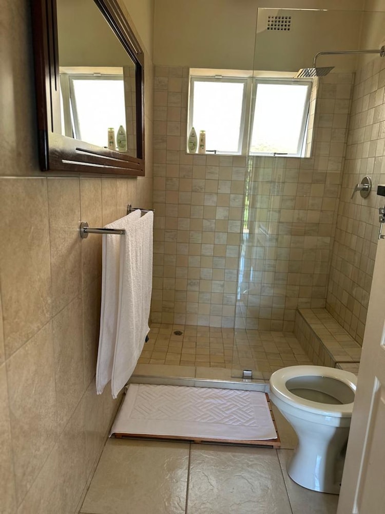 Stunning 2 bed With Pool - 2275