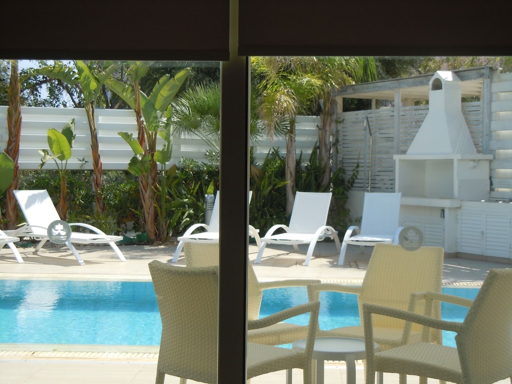 Athena Beach Villa