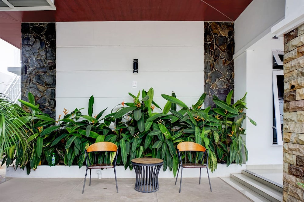 OYO 95054 Prima Jaya Homestay Syariah