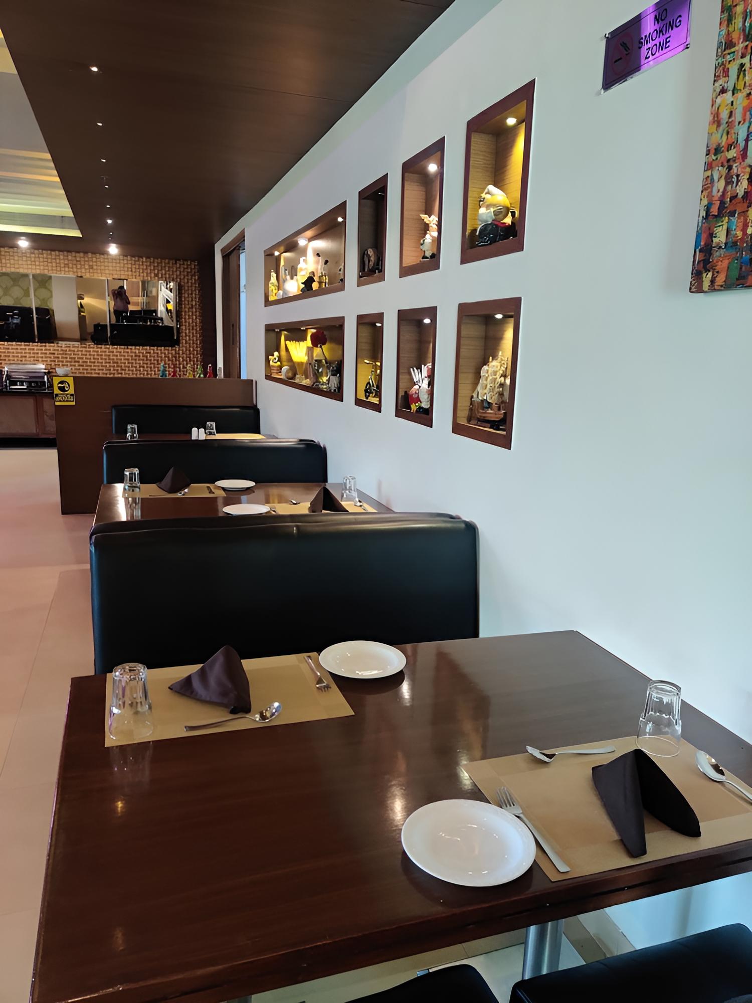 Avalon Hotel & Banquets
