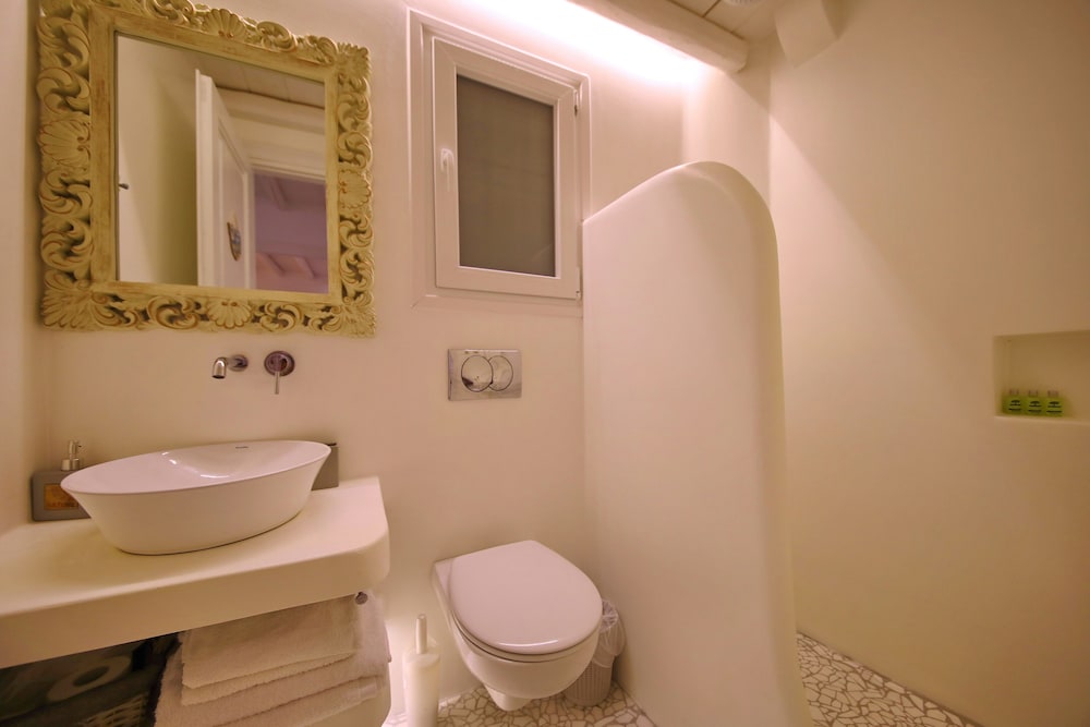 Evlalia Studios & Villas