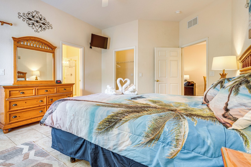 8 Mi to Disney: Family Condo in Walkable Resort!