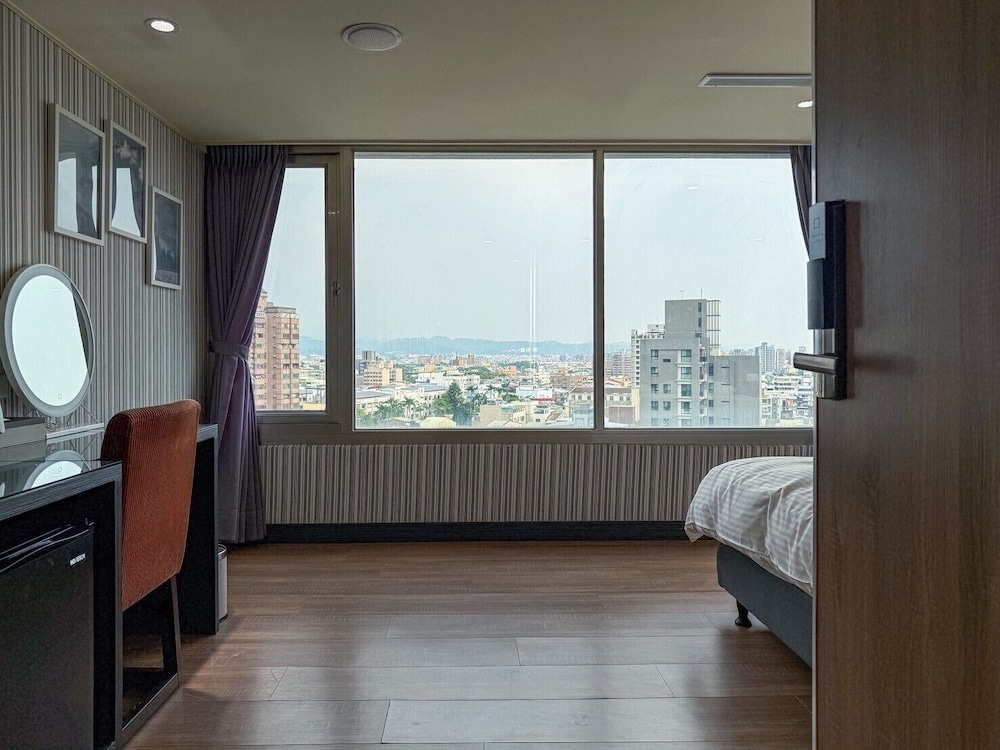 ElEnce Hotel