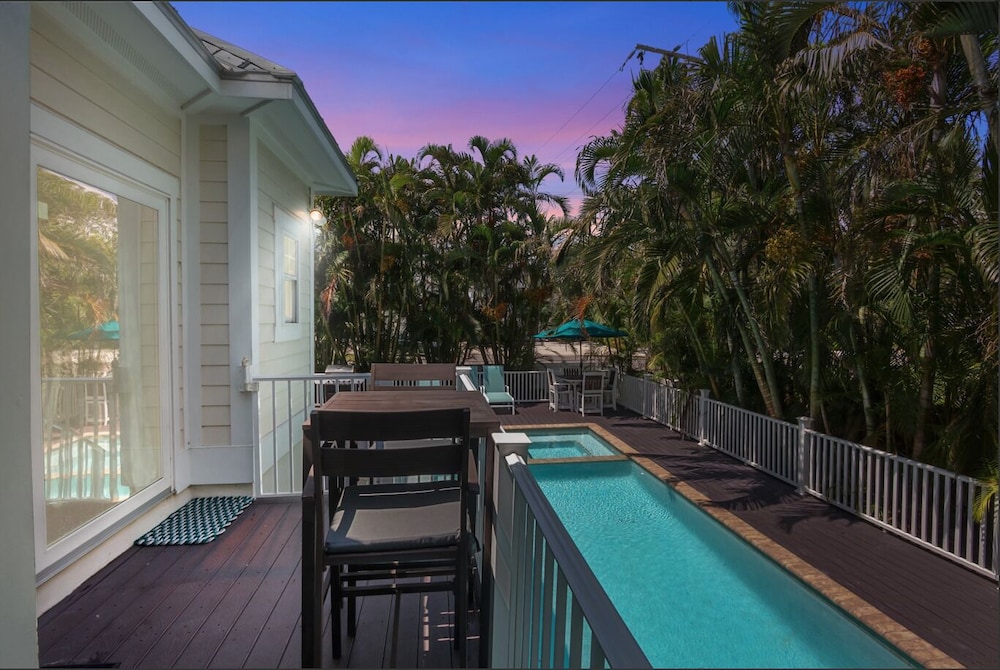Sunset & Sand 4 Bedroom Townhouse