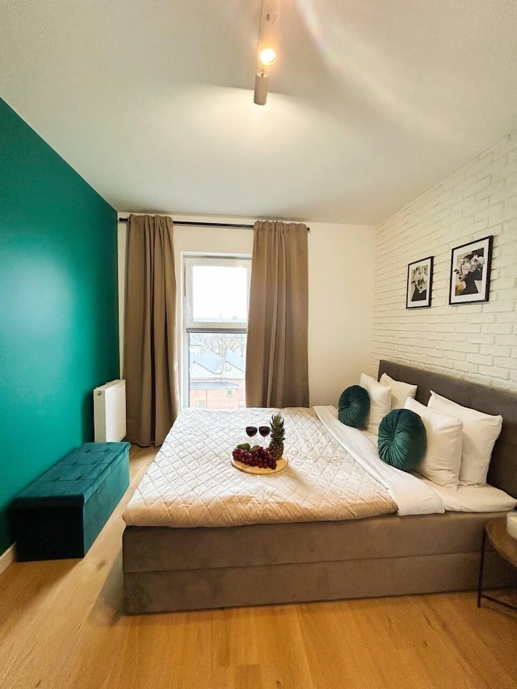Lumina modern 3-rooms family apart