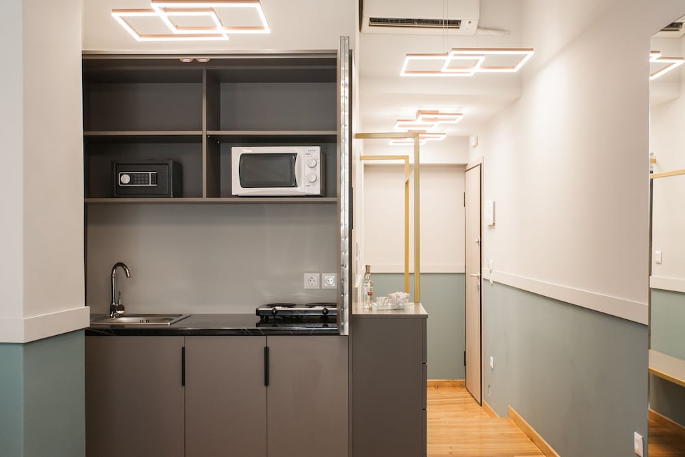 Step One - Luxury Suites right in the heart of Acropolis next to metro station