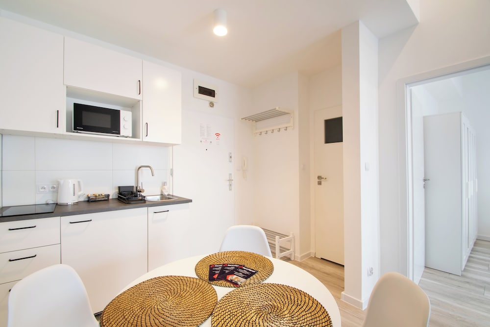 RentPlanet - Apartament Towarowa
