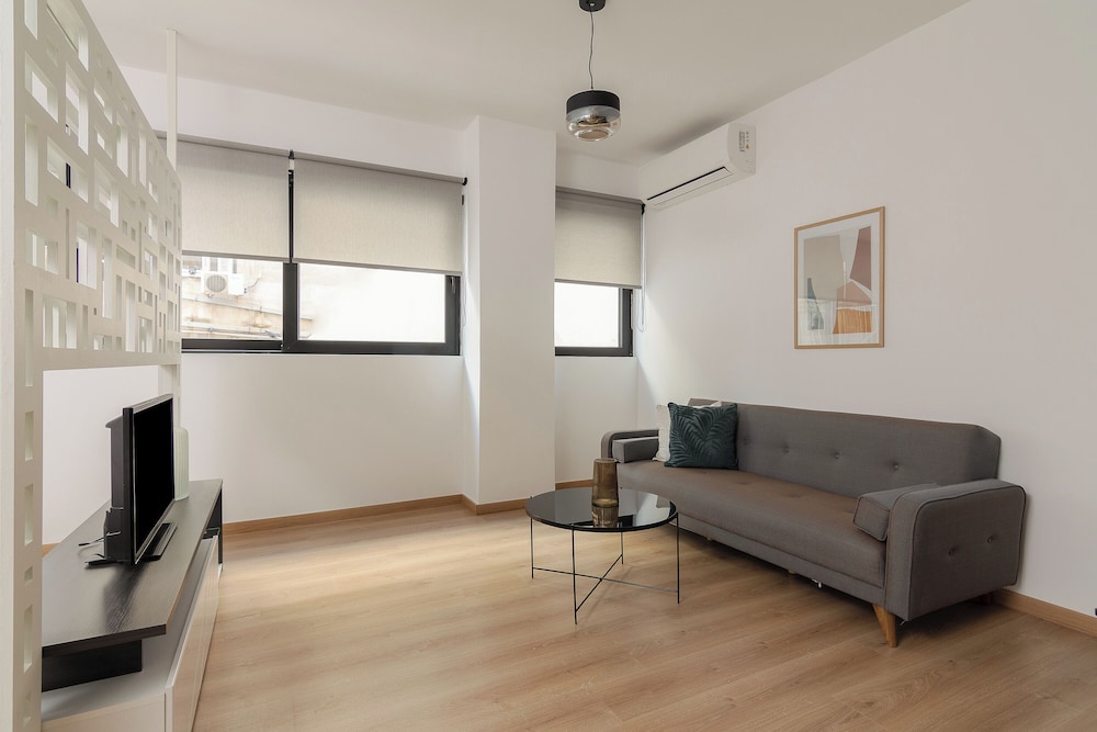 Leochares Lifestyle Apartments