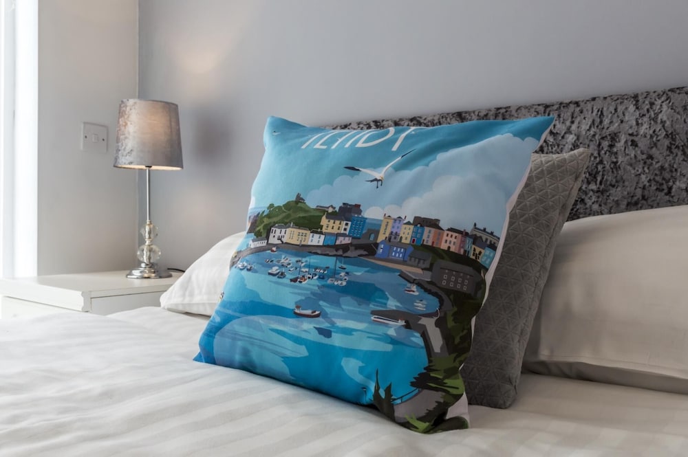 The Coach House - 3 Bedroom - Penally - Tenby view 2