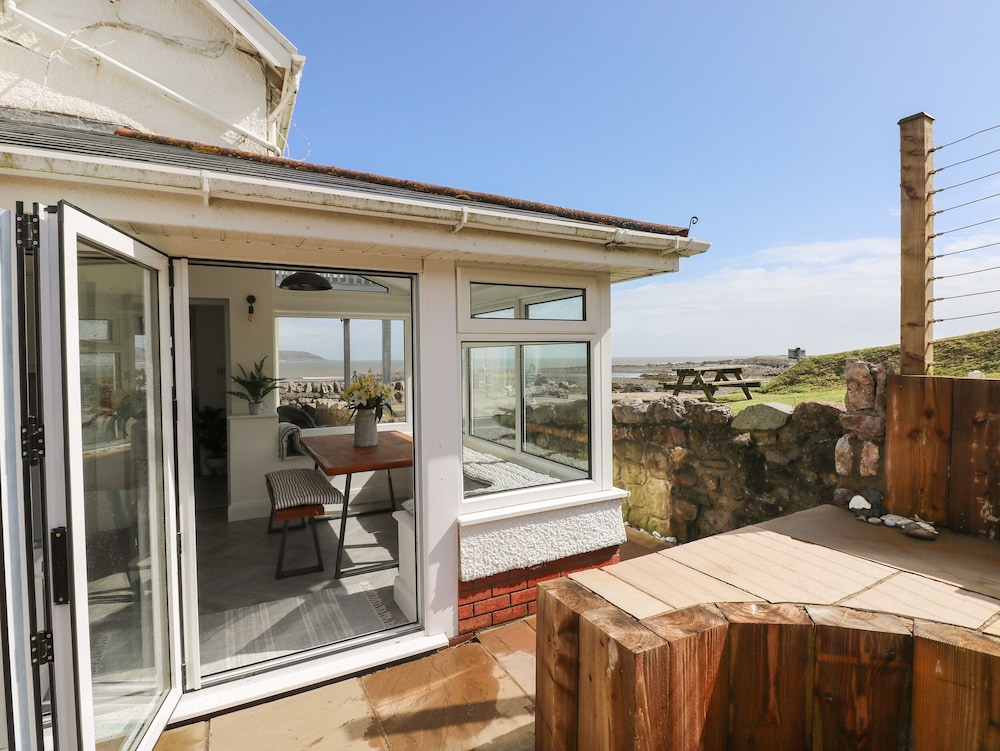2 Salt Cottage