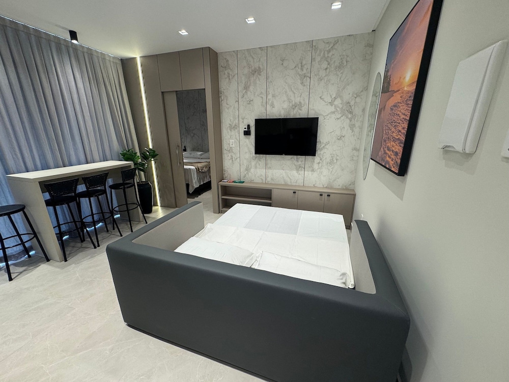 Elegance Residence