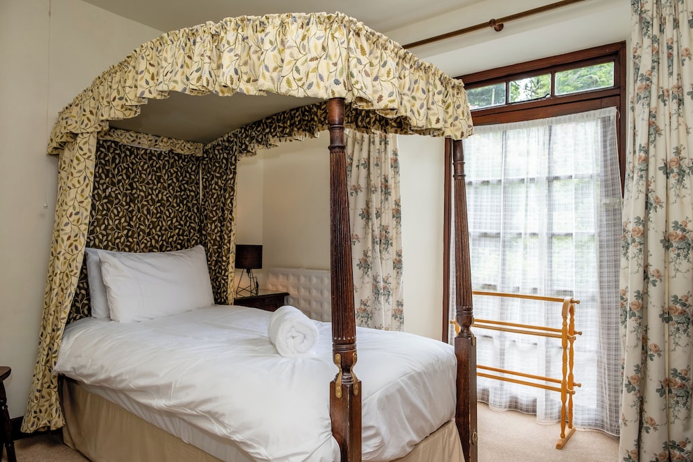 Watermouth Castle, South Court Apartment