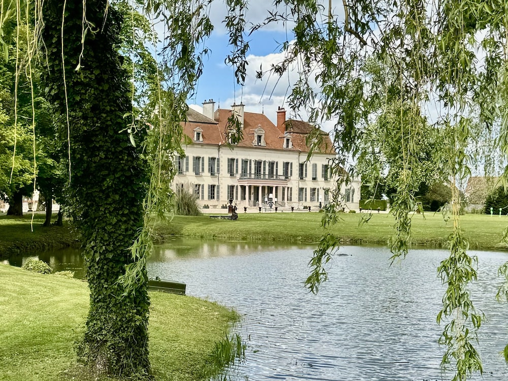 Hotel CHATEAU DE QUINCEY
