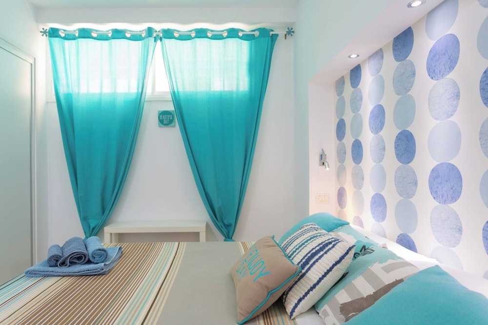 Oceanfront Condo in Playa las Americas With Sea Views