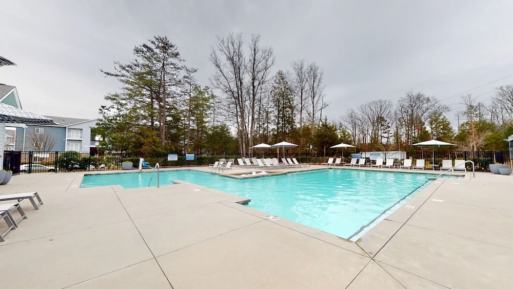 Landing Apartments Charlotte - Mallard Creek