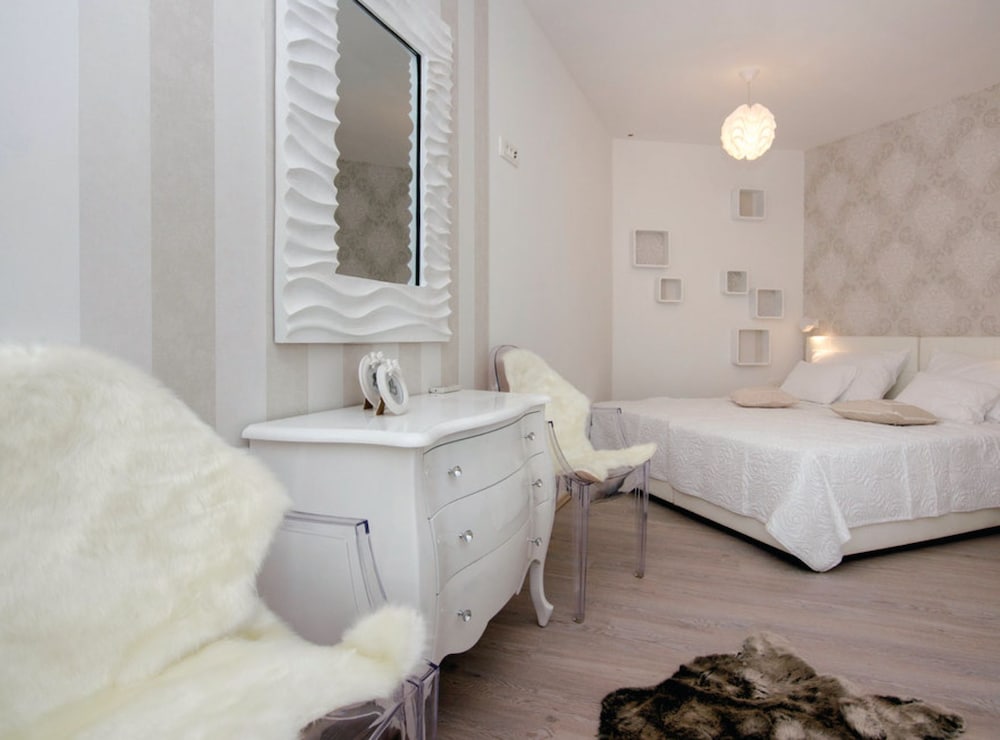 Luxury Villa Malo