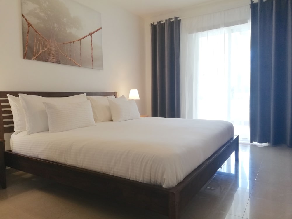 Los Corales Tropical Beach Resort & SPA