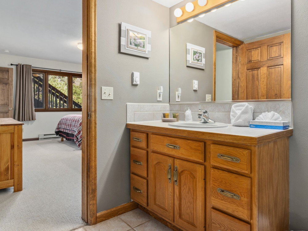Cascade Mountain Home By Estes Park Homes 6 Bedroom Home