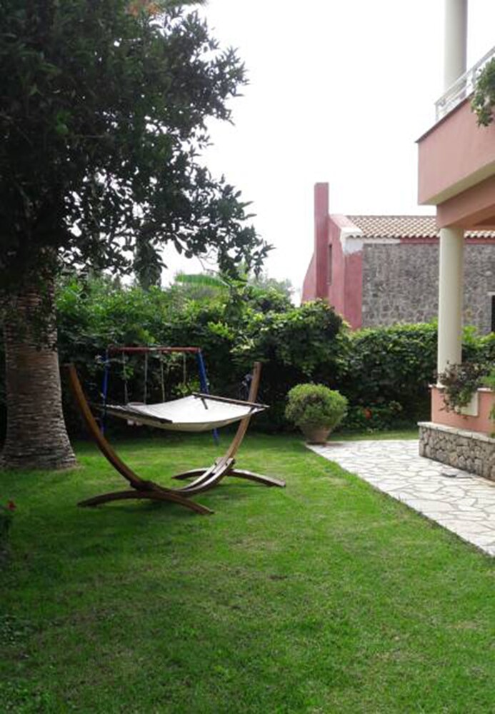 Kaloudis Apartments & Studios