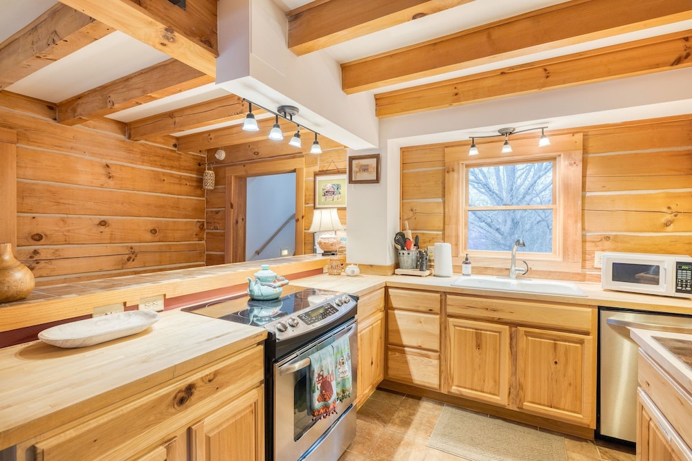 Starry Woods by Avantstay Retreat Near Asheville