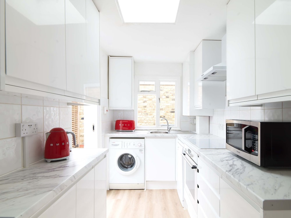 Brook Green Stylish 2 bed