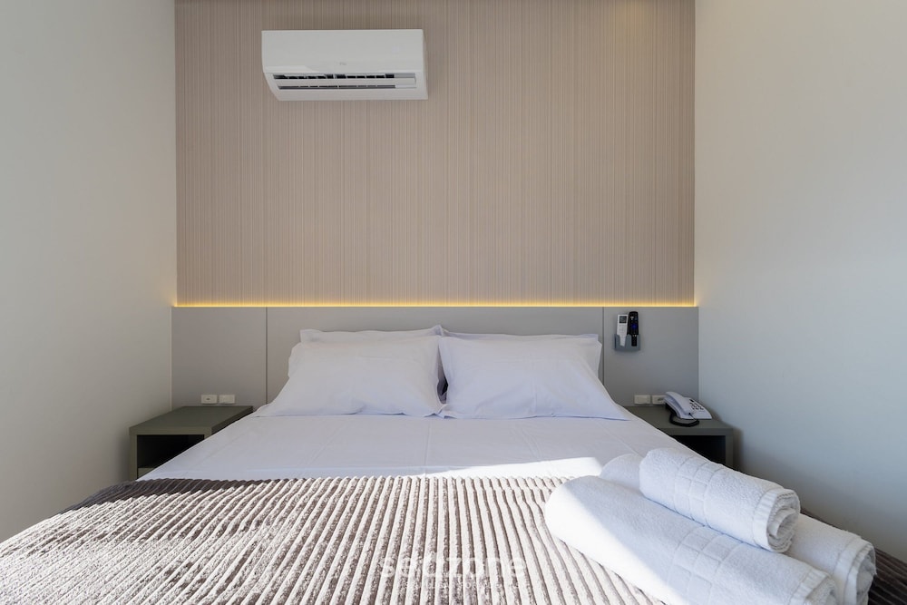 Apartments in a Building With a Pool, 180m From the Beach in Bombinhas - Sfrs