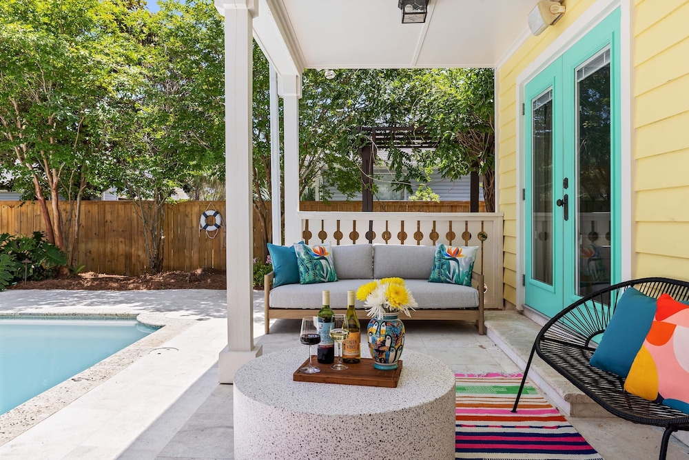 Woodward Way Luxe Villa Near Beach w Pool Hot Tub Stocked Chef s Kitchen
