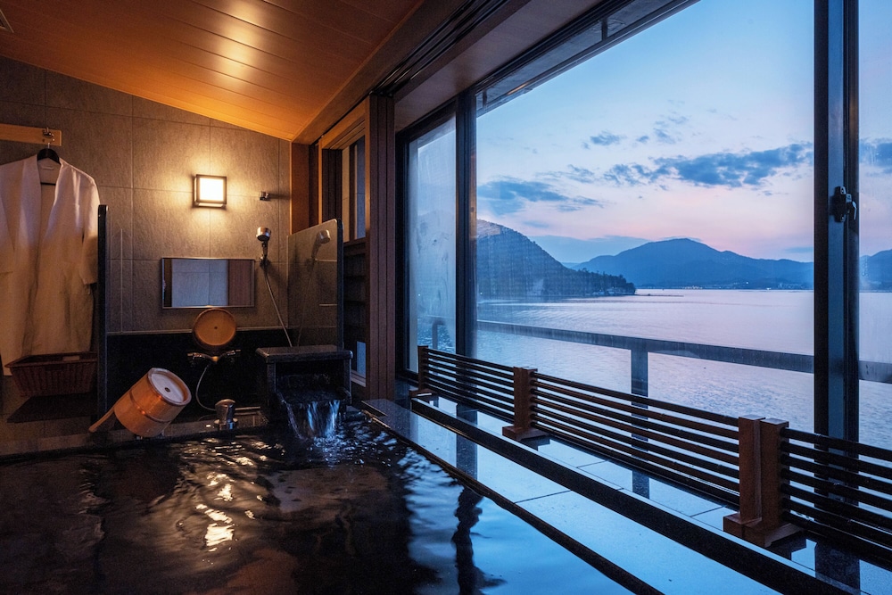 Miyajima Kinsuikan