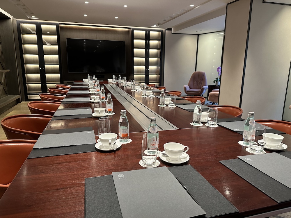 meeting & event spaces