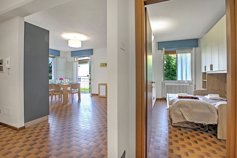 Mark Apartment