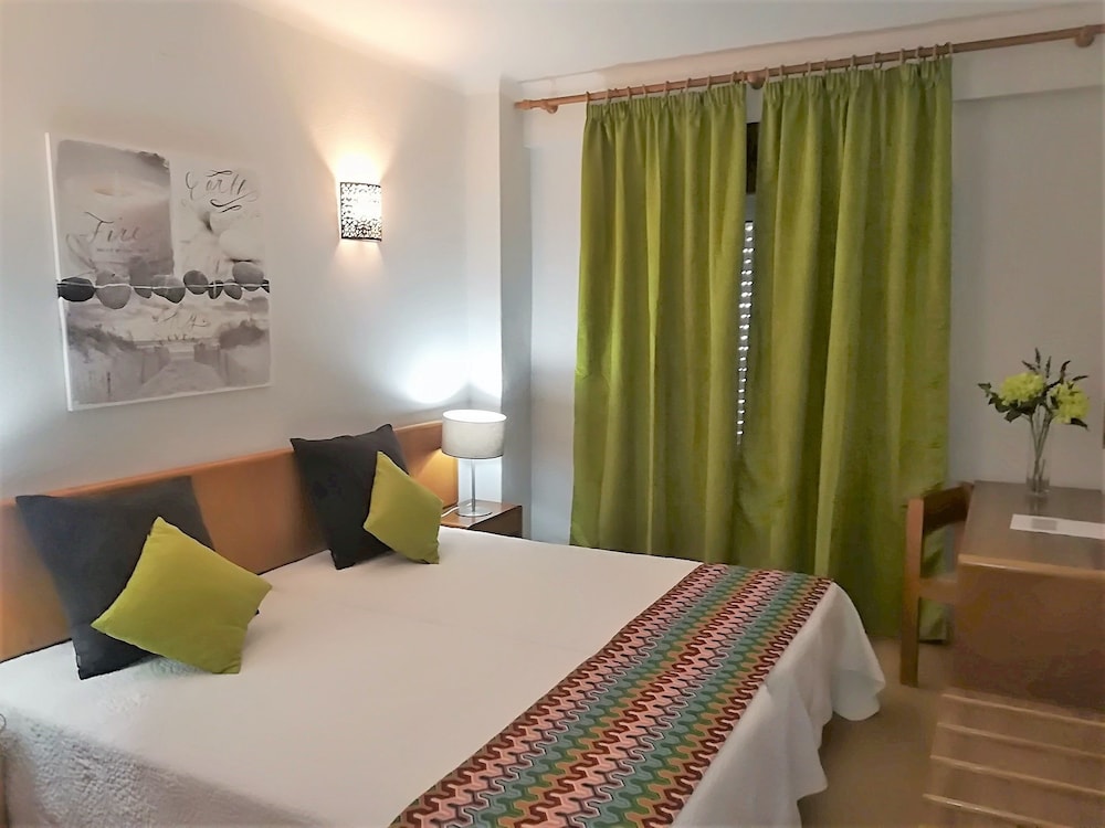 Apartamentos Lindomar