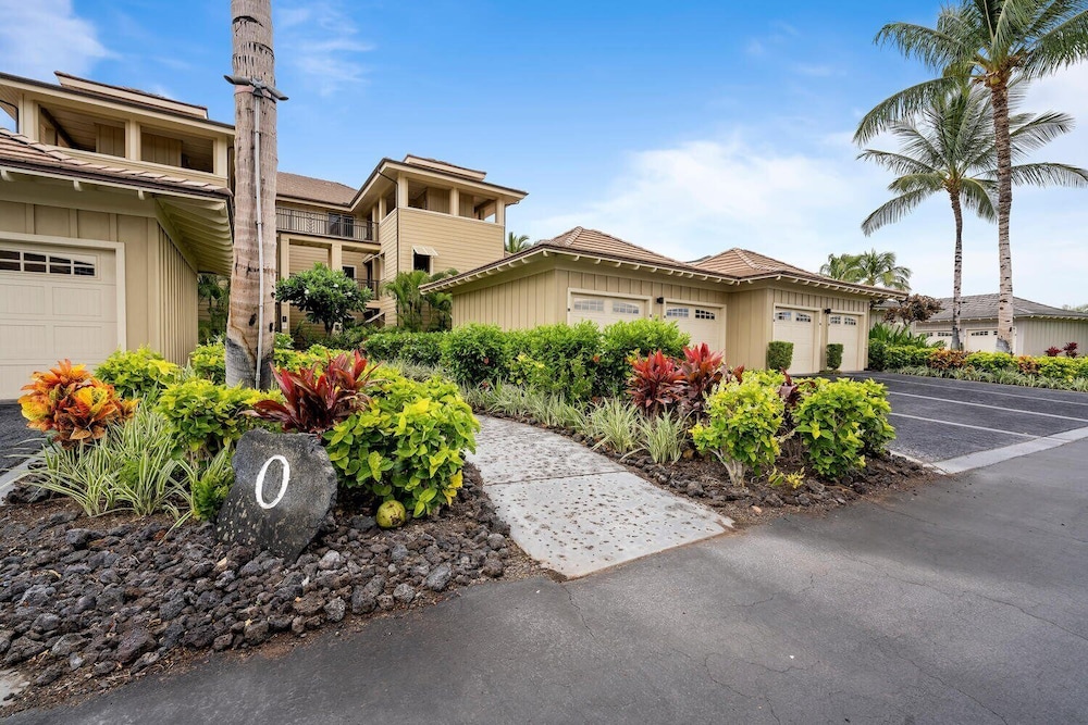 Waikoloa Beach Fun: Concierge, Pools & Steps to Dining & A-bay - Vrkcv