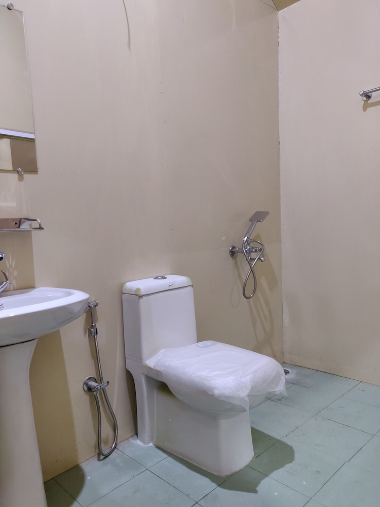 Wildmist Homestay Erumely view 5