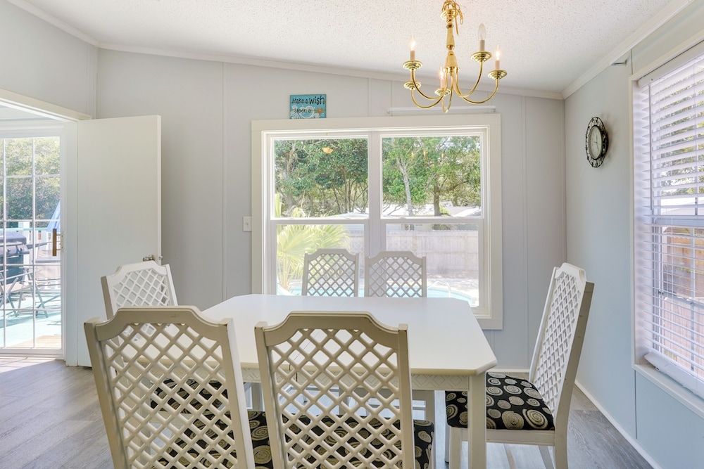 2 Blocks to Beach! Family-friendly Home in PCB