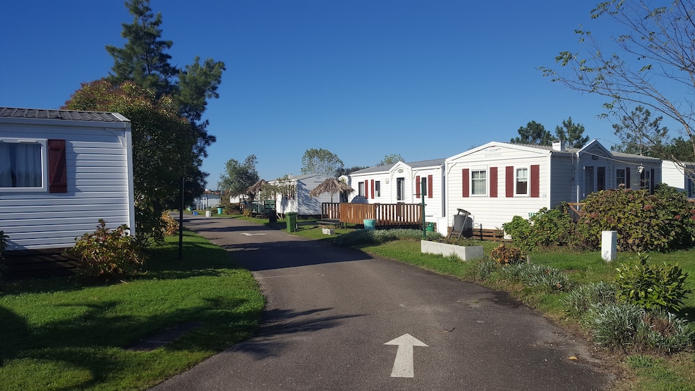 Land's Hause Bungalows